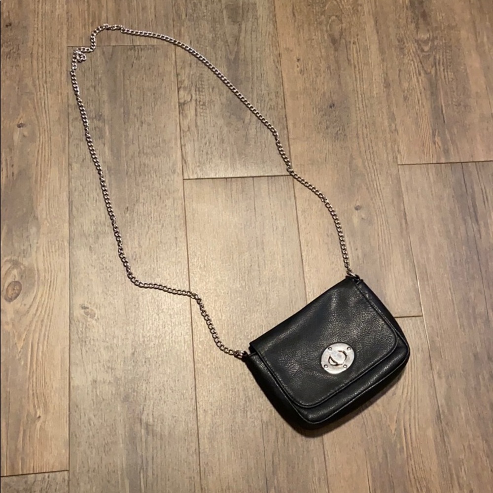 Black & Silver crossbody with chain strap